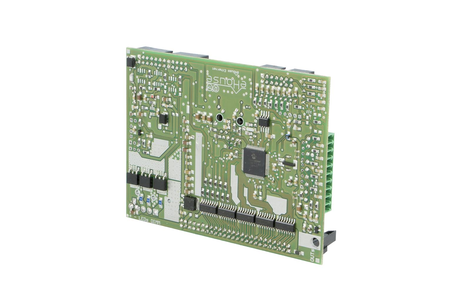 EthernetRoomManager pripravljen za uporabo stikalne plošče za namestitev (32 izhodov 230V / 16A)