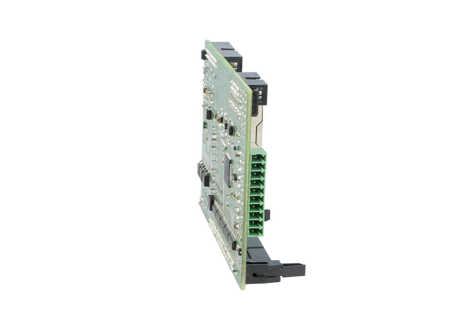 EthernetRoomManager pripravljen za uporabo stikalne plošče za namestitev (32 izhodov 230V / 16A)